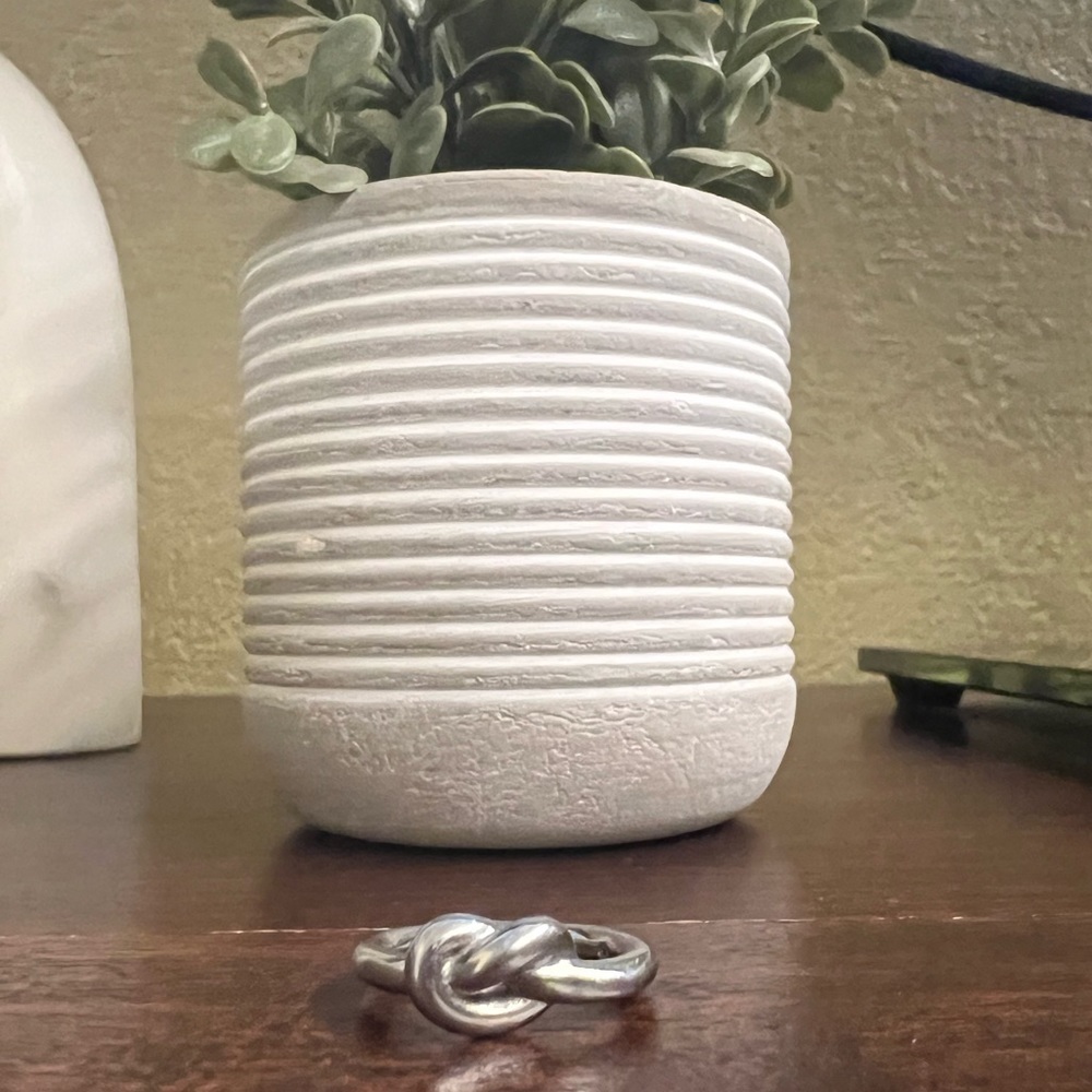 Michael Kors knot ring